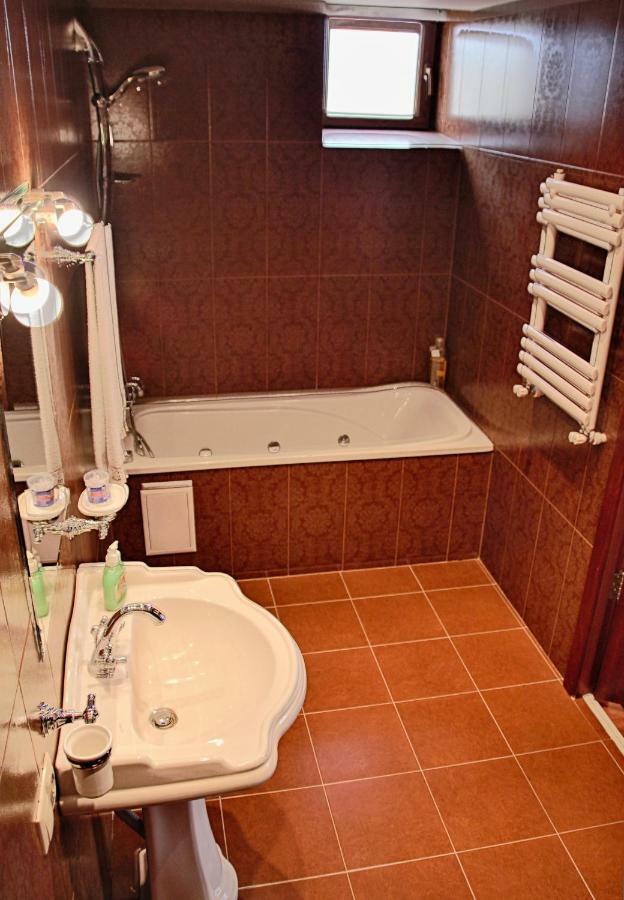 Tsaghkunq Guest House Sevan Habitación foto